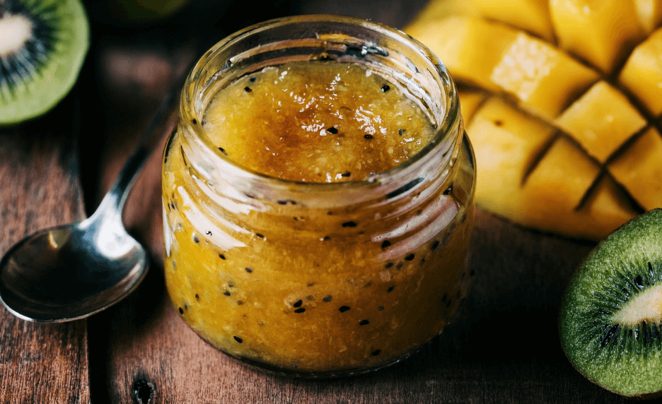 Confiture de kiwis et mangues