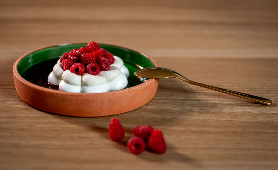 Pavlova framboise rhubarbe | Cultures Sucre